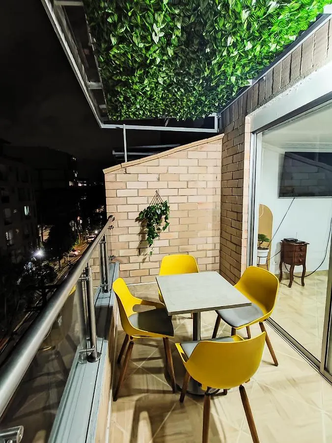 Apartamento En Laureles Con Excelente Ubicacion Medellín 0*,  Colombia